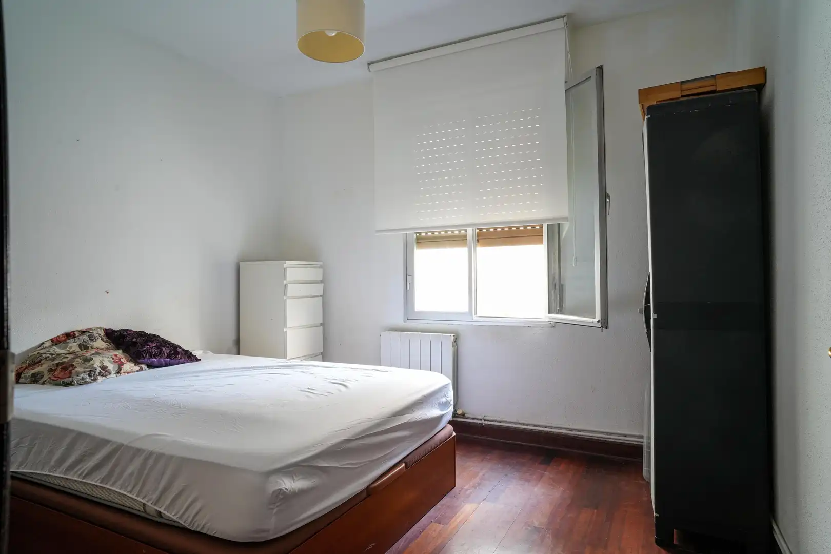 Bedroom of Flat for sale in Getxo 