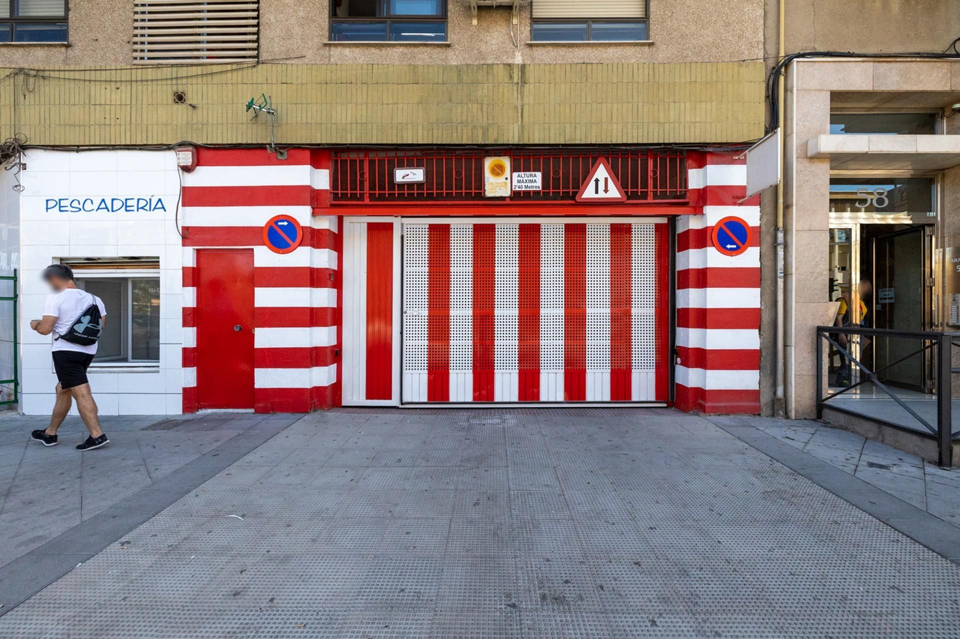 Vista exterior de Garatge en venda en  Granada Capital