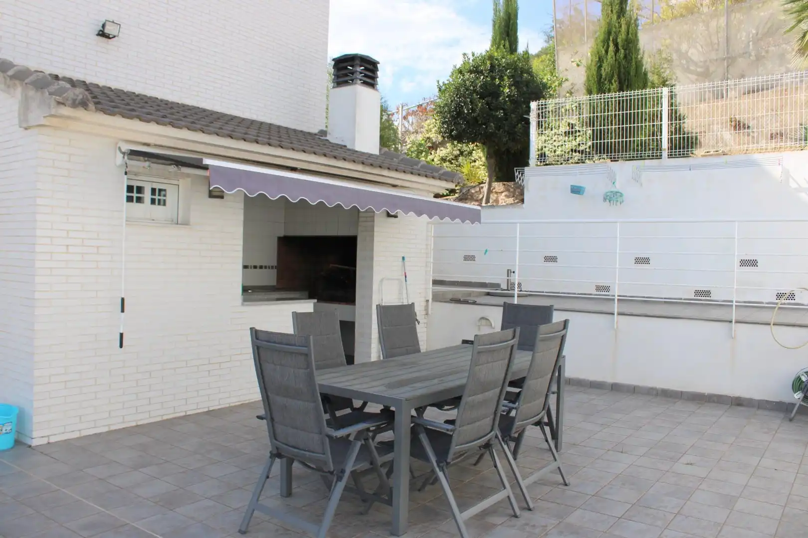 Terrassa de Casa o xalet en venda en Oliva amb Aire condicionat, Jardí privat i Terrassa