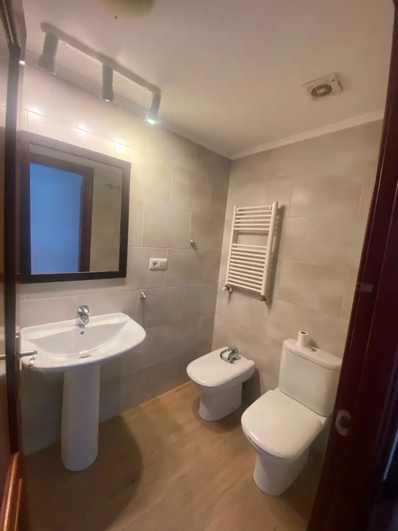 Bathroom of Flat for sale in Berriz  with Heating, Parquet flooring and Storage room