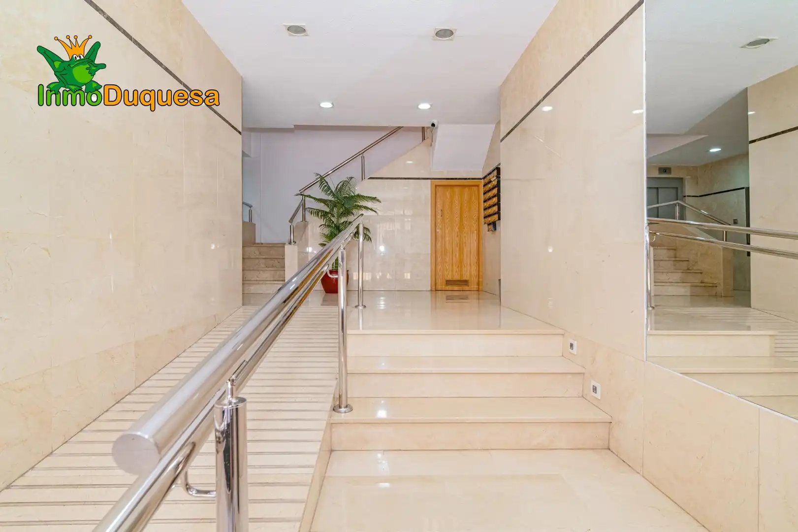 Flat with terrace for sale in Beiro, imagen 14