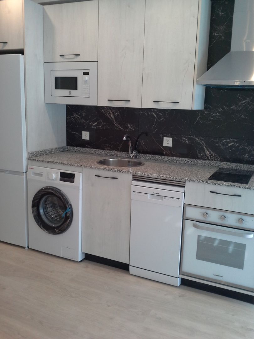 Apartment to rent in Avenida de Italia, Carmelitas
