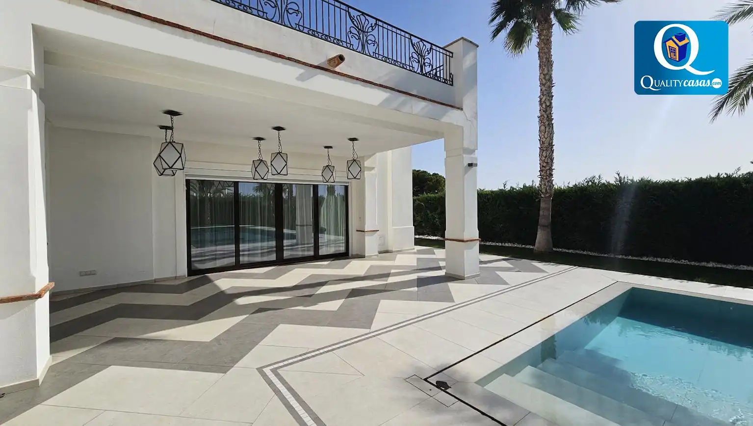 Villa avec terrasse à vendre à Golf Bahía