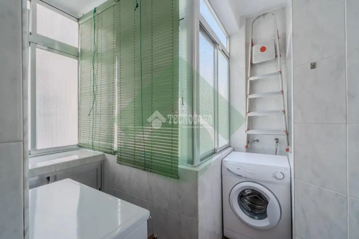 Bathroom of Flat for sale in Madrid  with Heating and Terrace