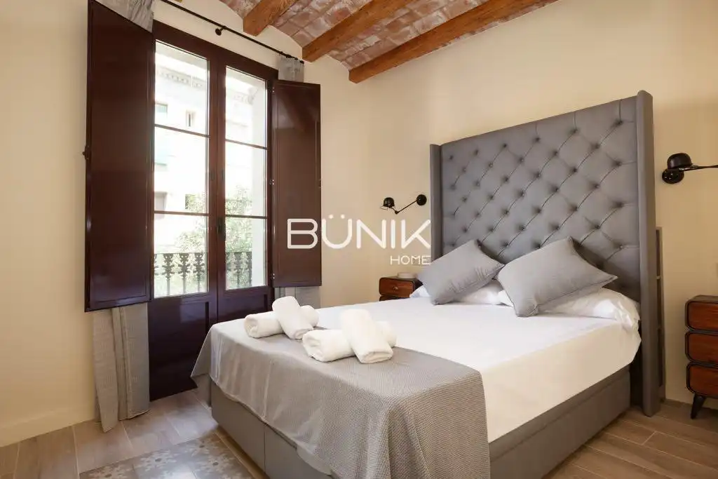 Bedroom of Flat for rent in Barcelona  with Air Conditioner, Heating and Parquet flooring