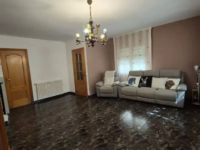 Sala d'estar de Casa o xalet en venda en Corbera de Llobregat, Barcelona