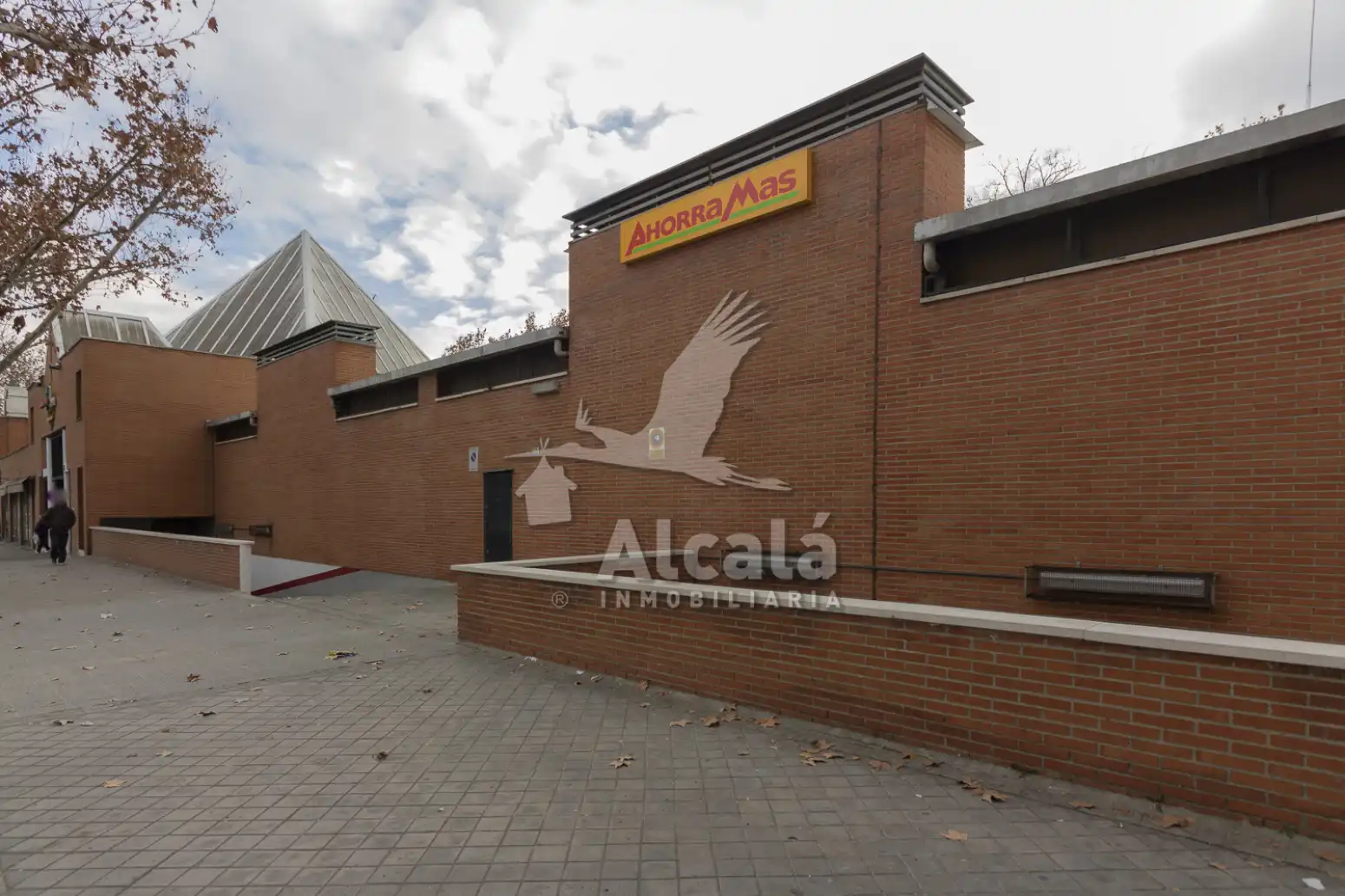 Vista exterior de Piso en venta en Madrid con Calefacción y Terraza