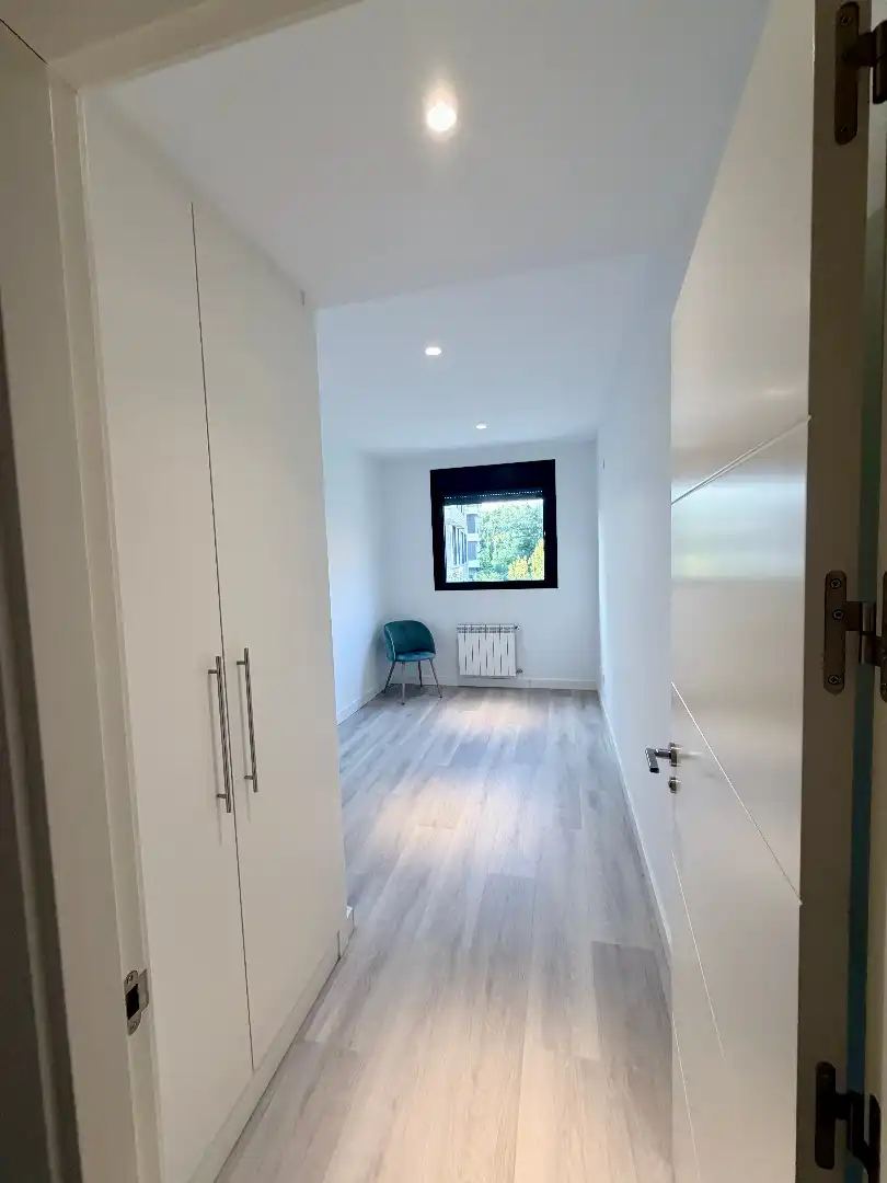 Bedroom of Flat for rent in La Moraleja  with Air Conditioner, Heating and Parquet flooring