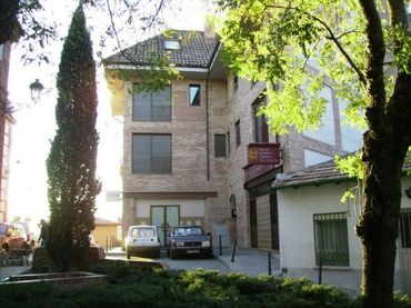 Piso con jardín en alquiler en Luis Bejar 19