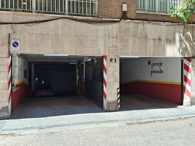 Garaje en Alquiler en Calle de Alonso Heredia, 1 en Guindalera