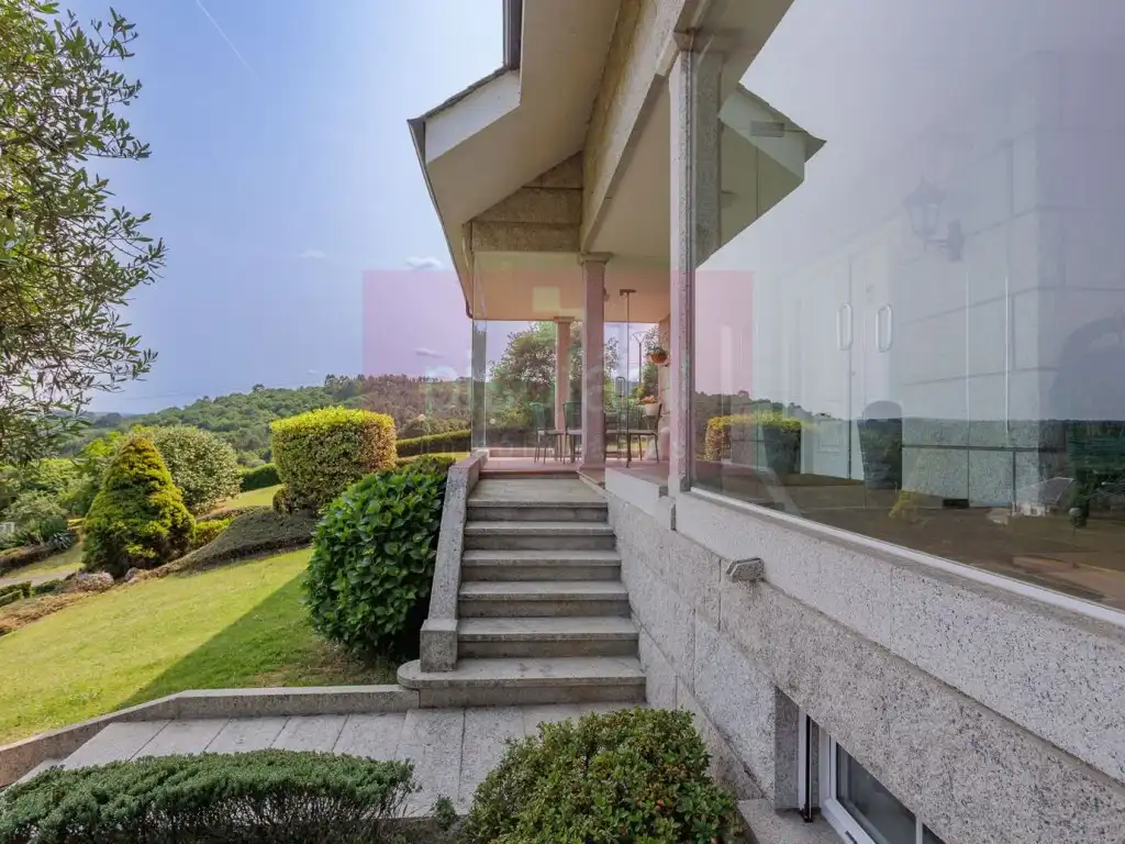 Vista exterior de Casa o chalet en venta en Lugo