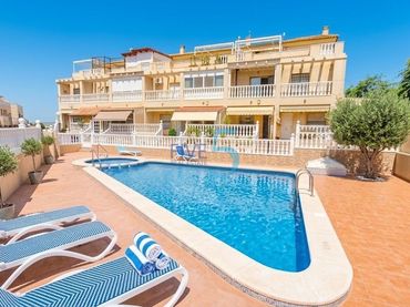 Duplex with balcony for sale in El Edén