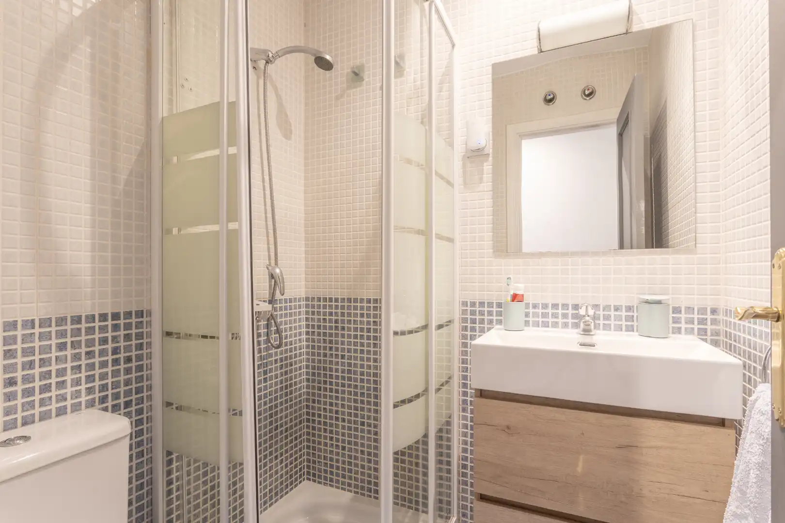 Bathroom of Flat for sale in Brunete  with Air Conditioner, Heating and Terrace