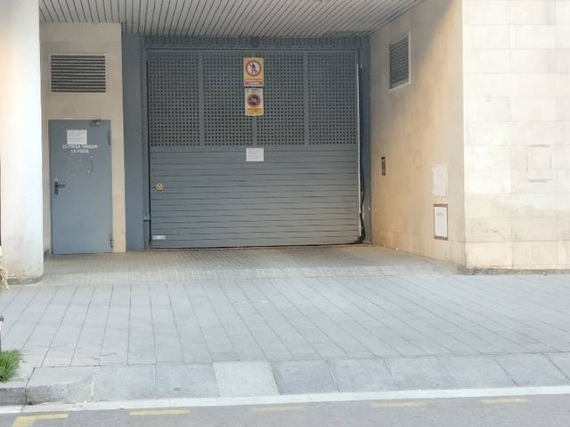 Garaje en Alquiler en Avinguda de Barcelona, 25 en Molins de Rei