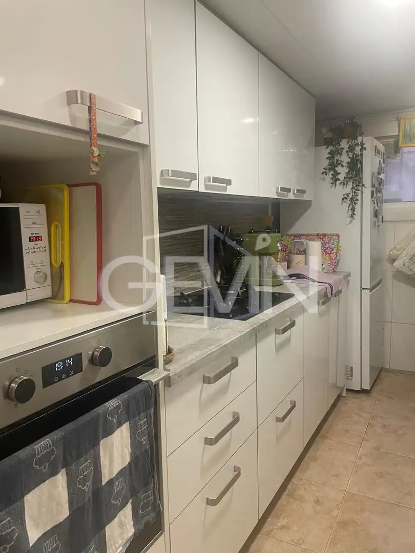 Cocina de Piso en venta en Santa Perpètua de Mogoda