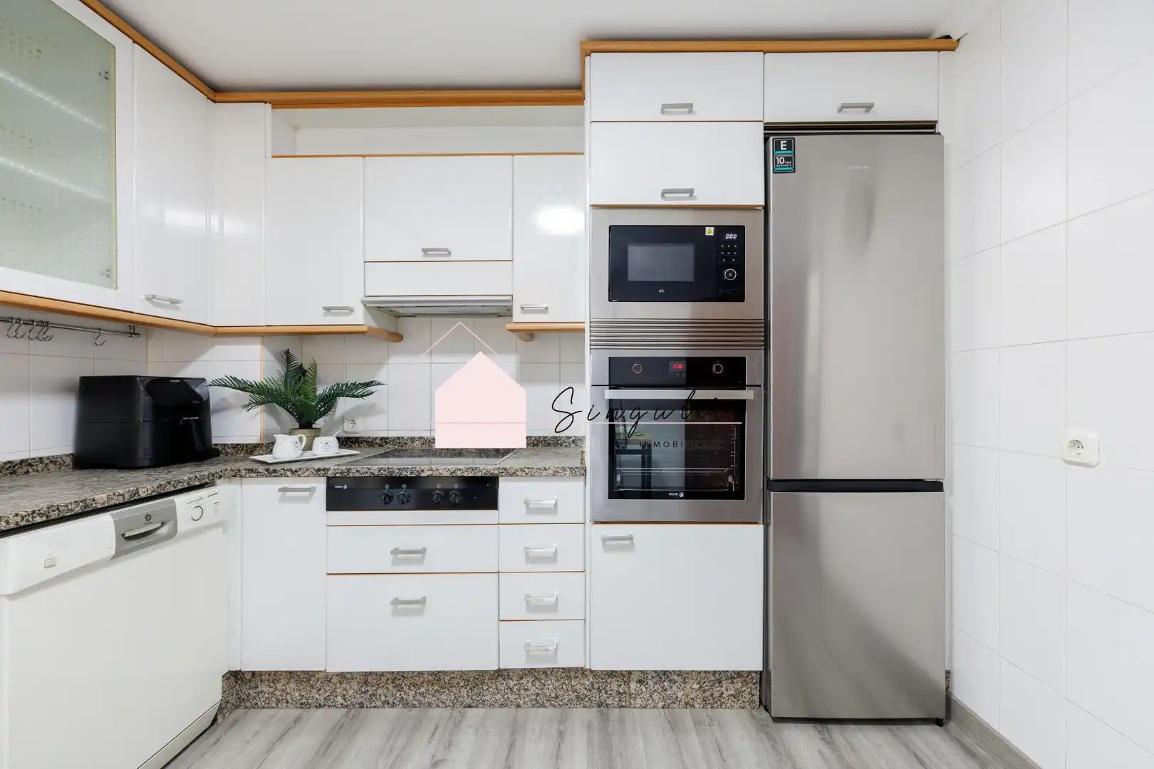Kitchen of Flat for sale in Ponteareas  with Heating and Parquet flooring