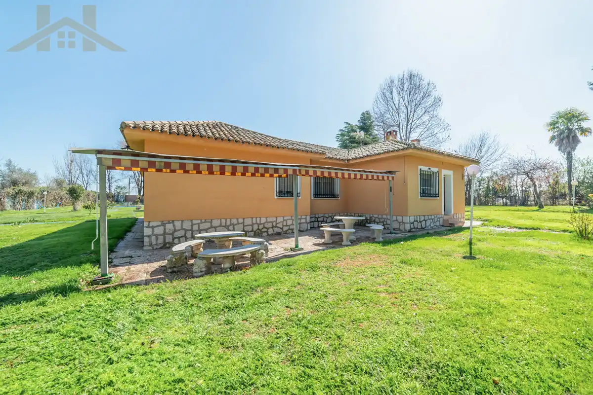 Garden of Country homes for sale in Ciempozuelos  with Private garden, Storage room and Swimming Pool