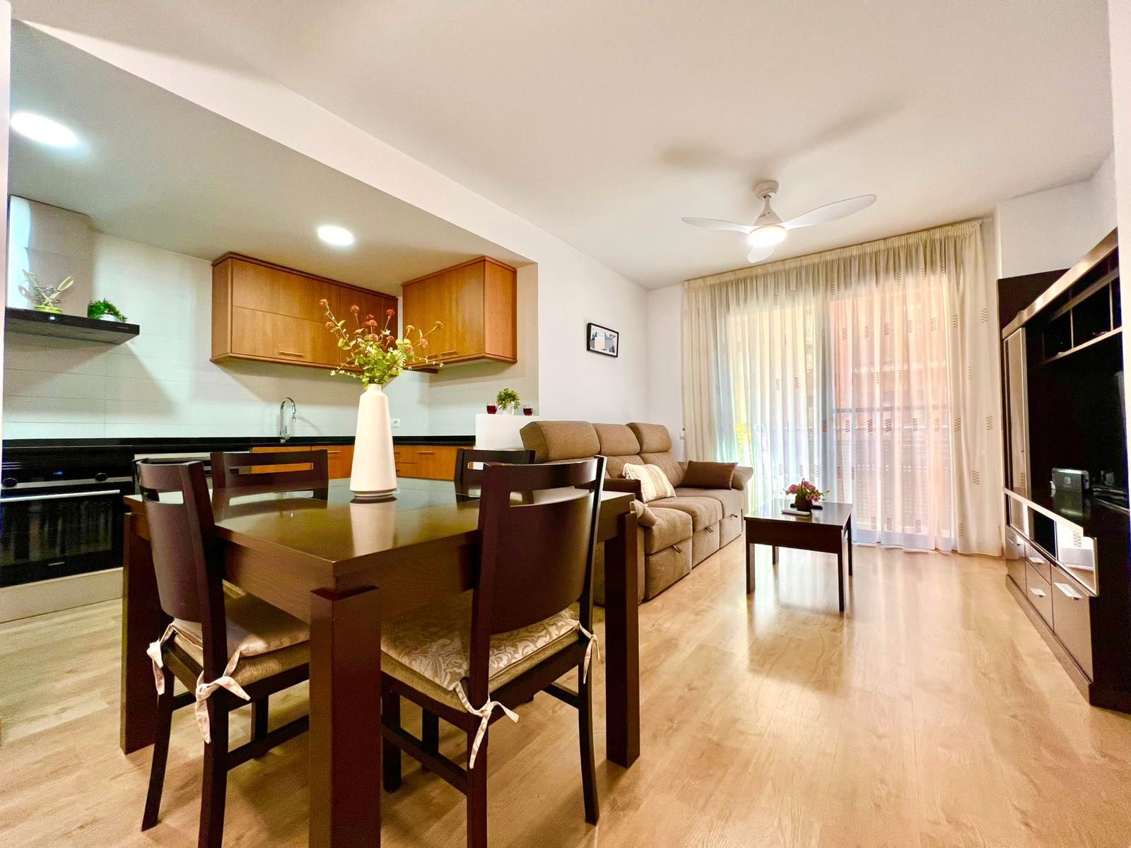 Living room of Flat for sale in Montcada i Reixac  with Air Conditioner, Heating and Parquet flooring