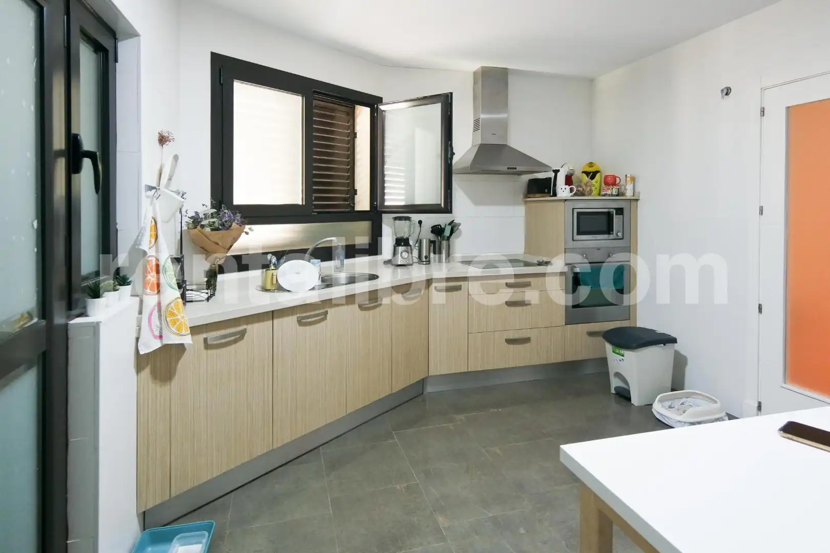 Kitchen of Flat for sale in Jerez de la Frontera  with Air Conditioner, Private garden and Parquet flooring