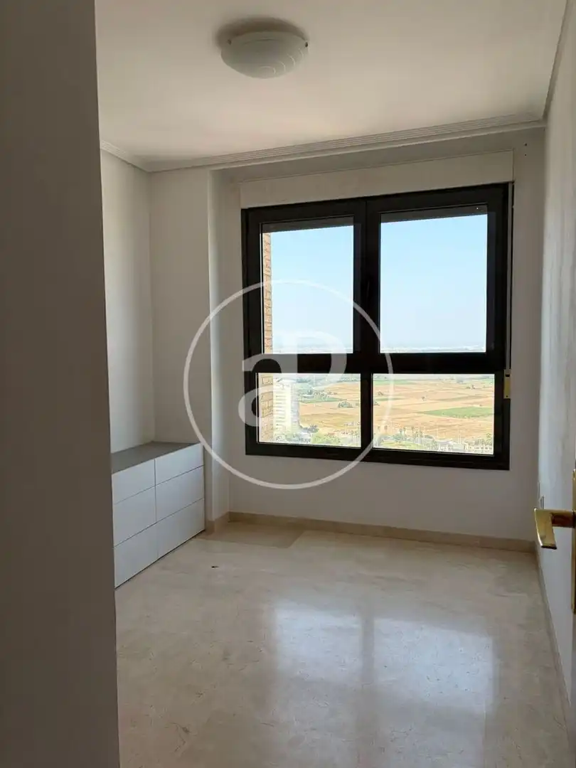Habitación de Piso de alquiler en Valencia con Aire acondicionado, Calefacción y Jardín privado