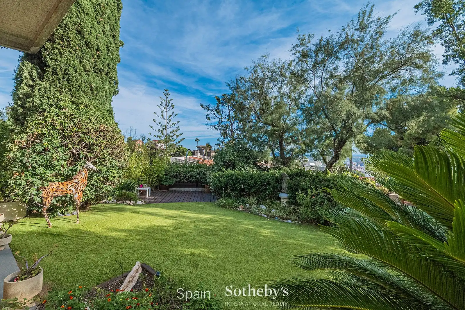 Casa con jardín en venta en Carrer de l'Est, imagen 5