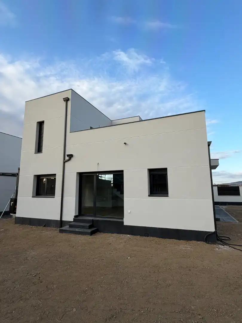 Chalet con jardín en venta en Calle de Juan Bravo