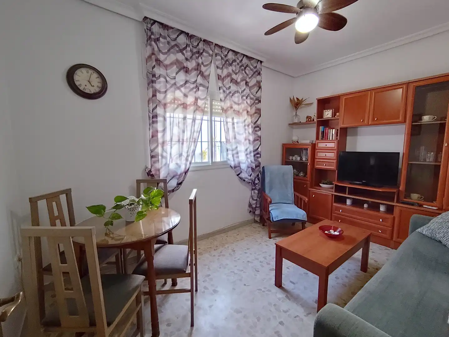 Casa o chalet de alquiler en Calle Guadiaro, 1, Las Palmeras - Dehesilla