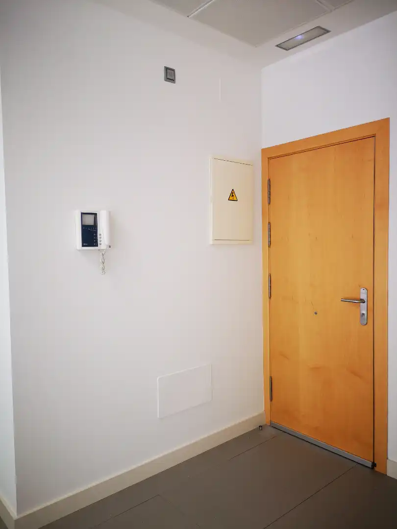 Büro zur Miete in Mataró mit Klimaanlage, Heizung und Terrasse