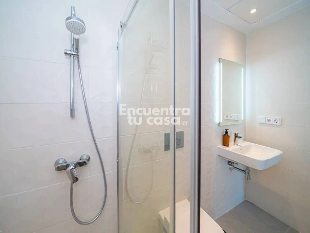 Bathroom of Attic for rent in Finestrat  with Air Conditioner, Heating and Terrace