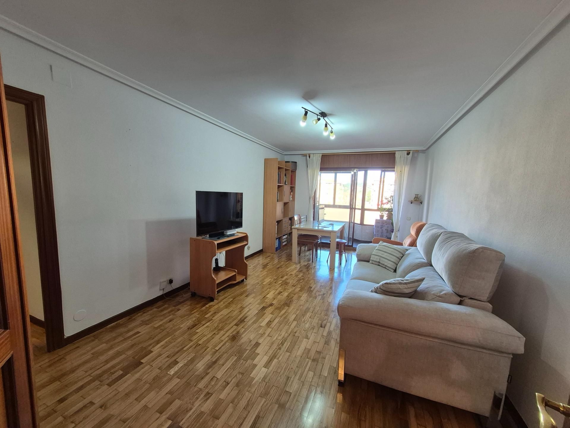 Wohnzimmer von Wohnung zum Verkauf in León Capital  mit Heizung und Terrasse