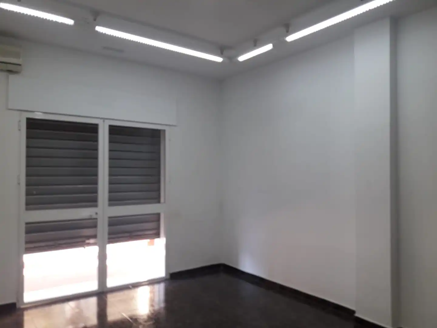 Locale commerciale in vendita a Calle Robinson Crusoe 22, imagen 5