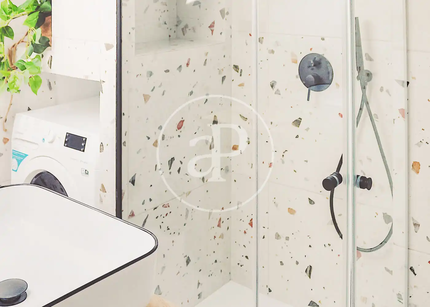 Bathroom of Flat for sale in Madrid  with Air Conditioner, Heating and Storage room