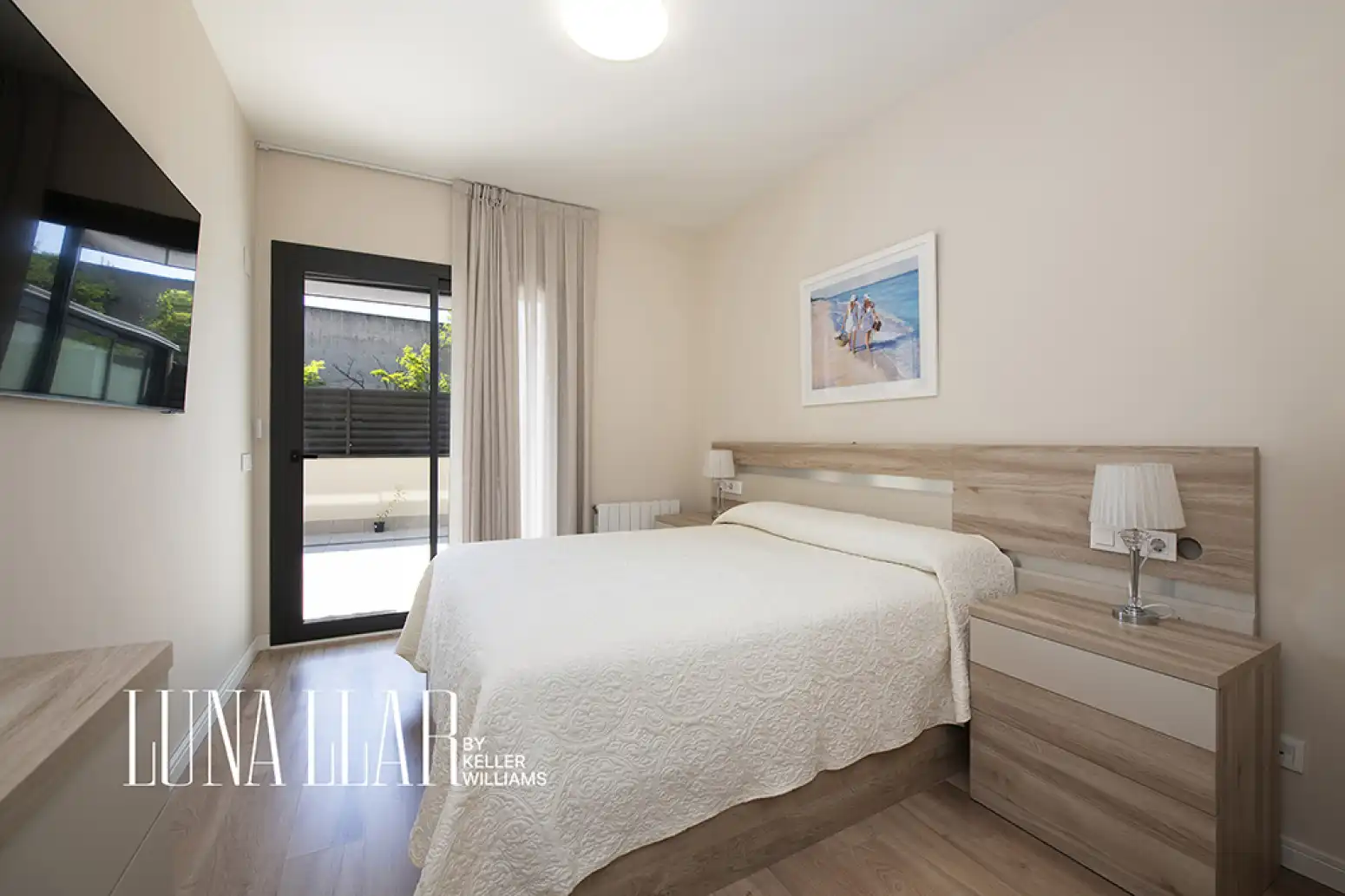Schlafzimmer von Wohnung zum Verkauf in Gavà mit Klimaanlage, Privatgarten und Parkett