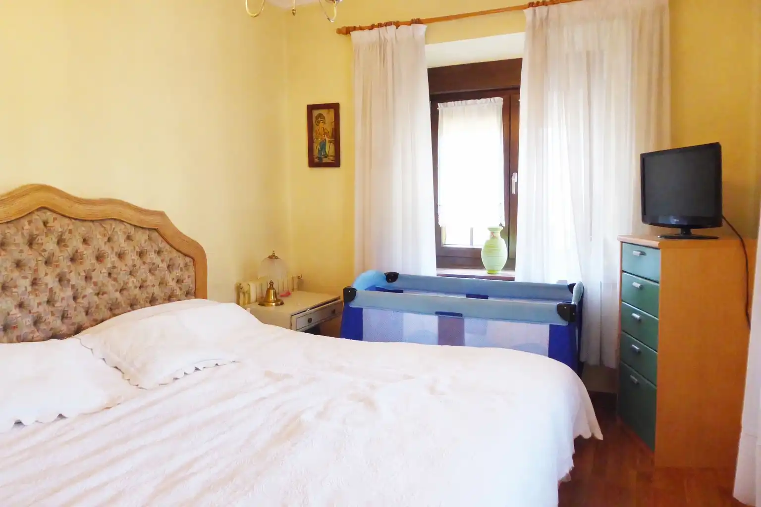 Dormitori de Casa o xalet en venda en Camargo amb Calefacció, Jardí privat i Parquet
