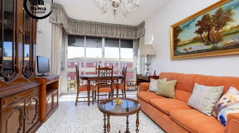 Foto 2 de Piso en venta en Avenida Cruz del Sur, Pajaritos, Granada Capital