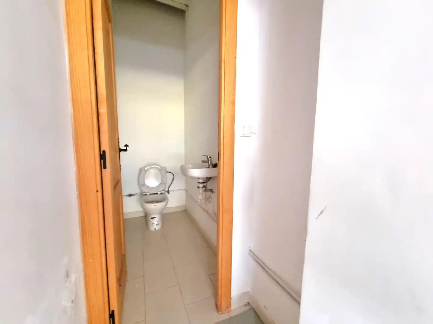 Baño de Local de alquiler en Madrid