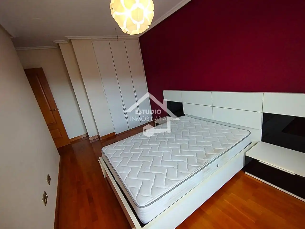 Habitación de Dúplex en venta en Viana con Calefacción y Balcón