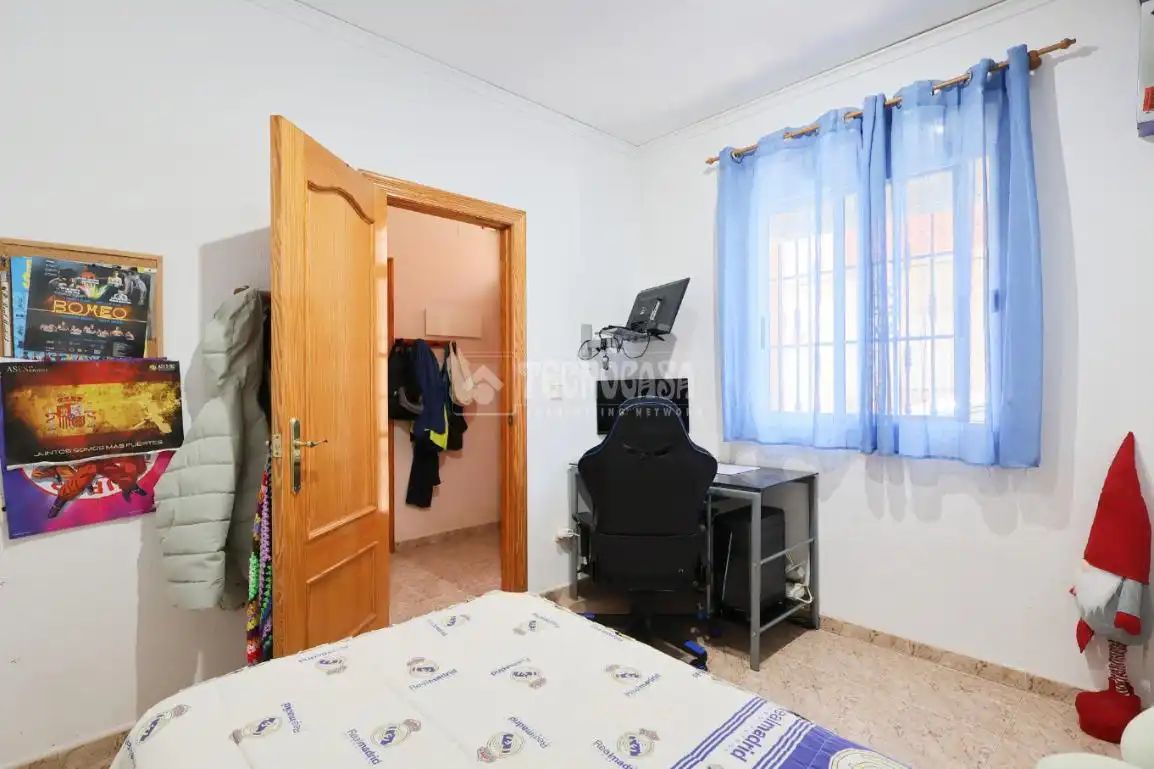 Schlafzimmer von Wohnung zum Verkauf in Sagunto / Sagunt