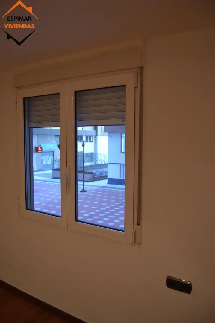 Außenansicht von Büro zum Verkauf in Zaragoza