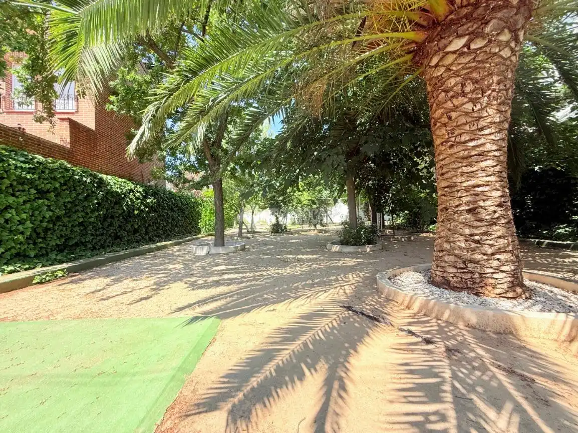 Vista exterior de Casa o xalet en venda en Alameda de la Sagra amb Aire condicionat i Calefacció
