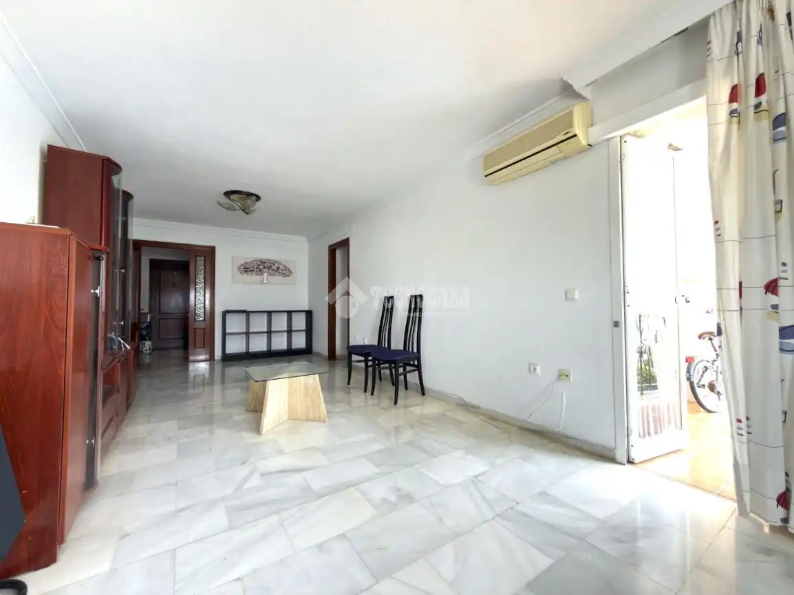 Sala de estar de Piso en venta en Málaga con Terraza y Piscina comunitaria