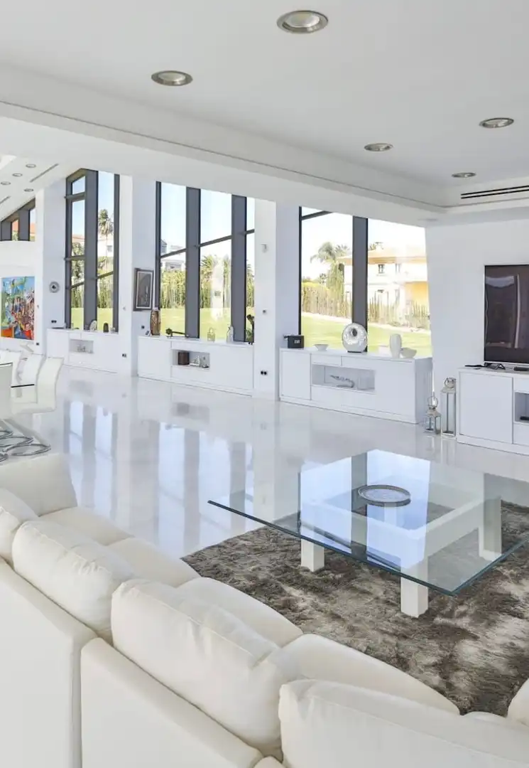 Living room of Houses for sale in Sotogrande  with Air Conditioner, Heating and Private garden