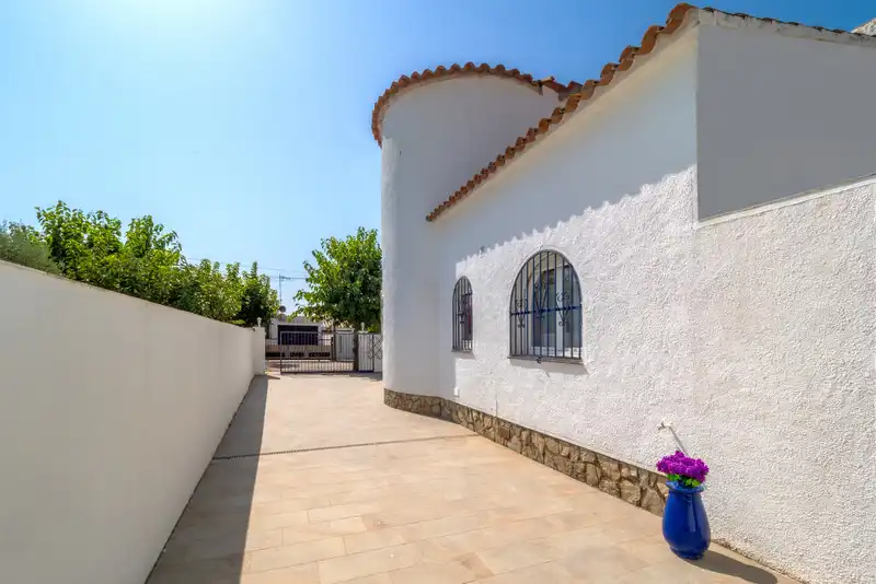 Exterior view of Flat for sale in Empuriabrava