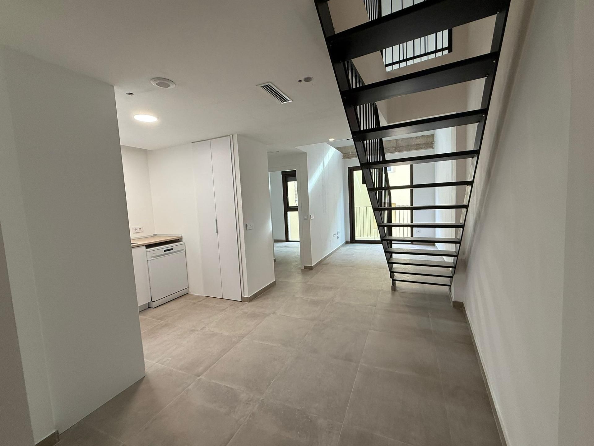 Duplex to rent in  Valencia Capital  with Air Conditioner, Heating and Balcony