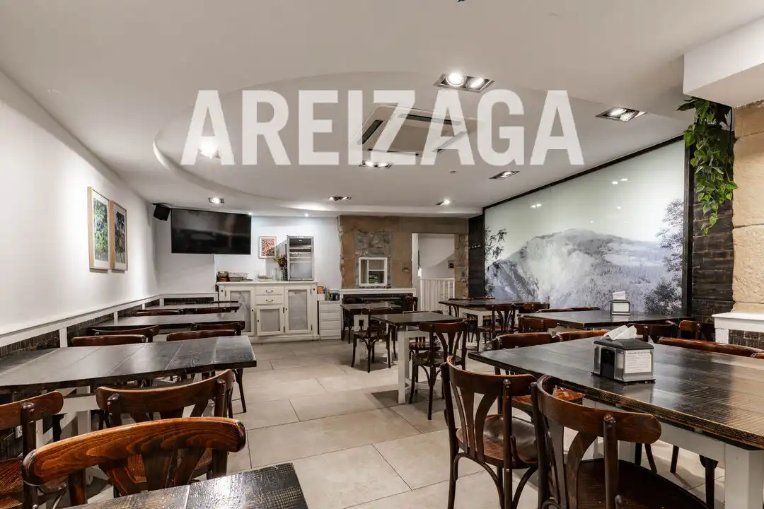 Local en venda en Donostia - San Sebastián  amb Moblat