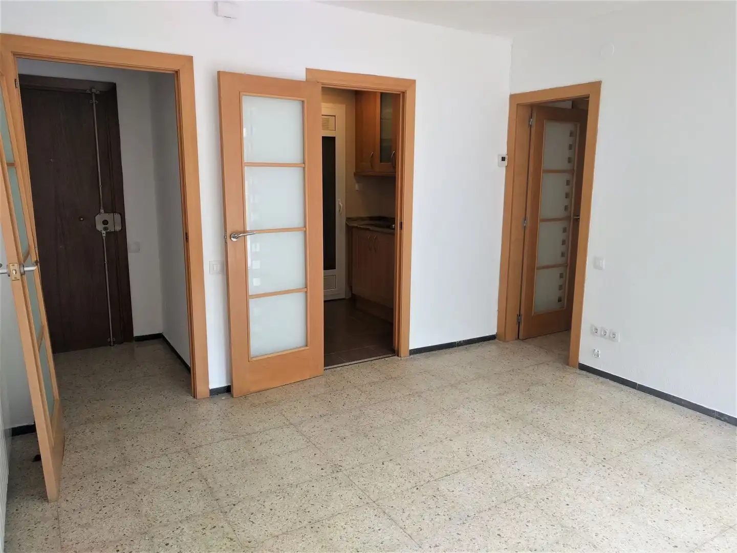 Flat for rent in Terrassa  with Heating