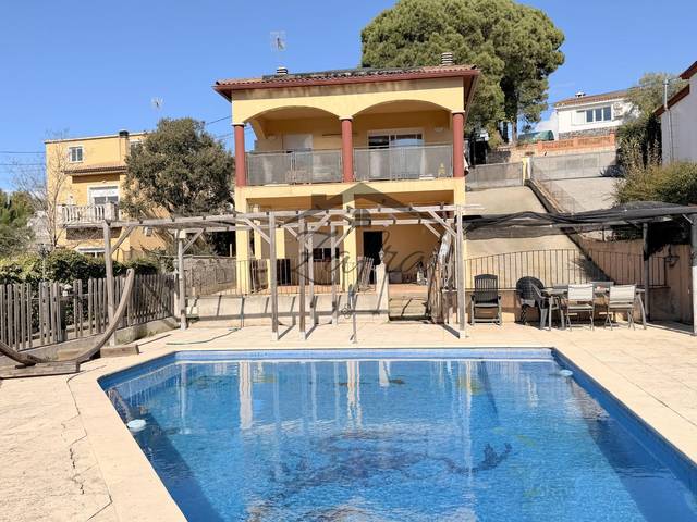 Casa-chalet en Venta en La Goba