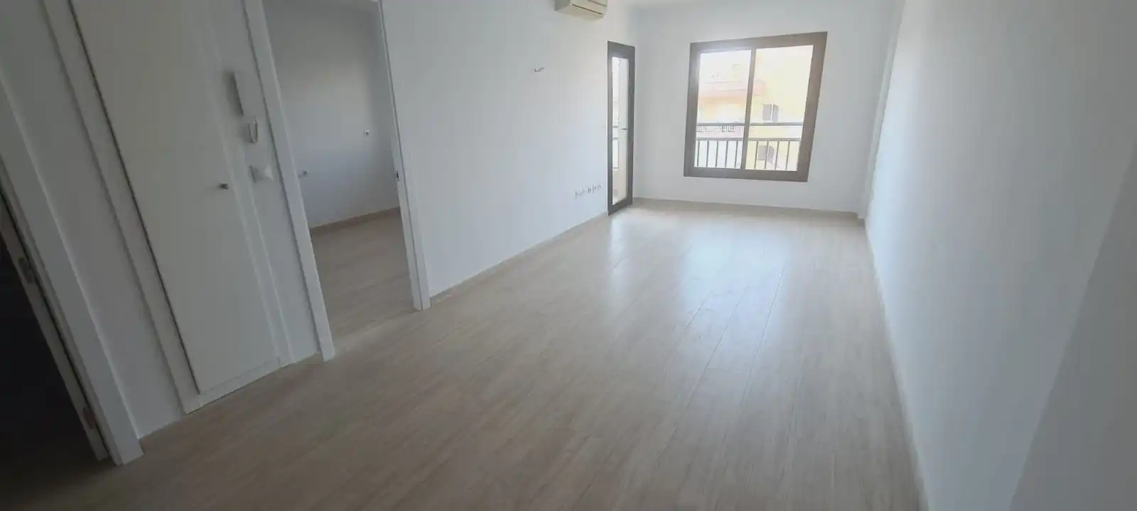 Living room of Apartments for sale in Fuengirola  with Air Conditioner, Parquet flooring and Terrace