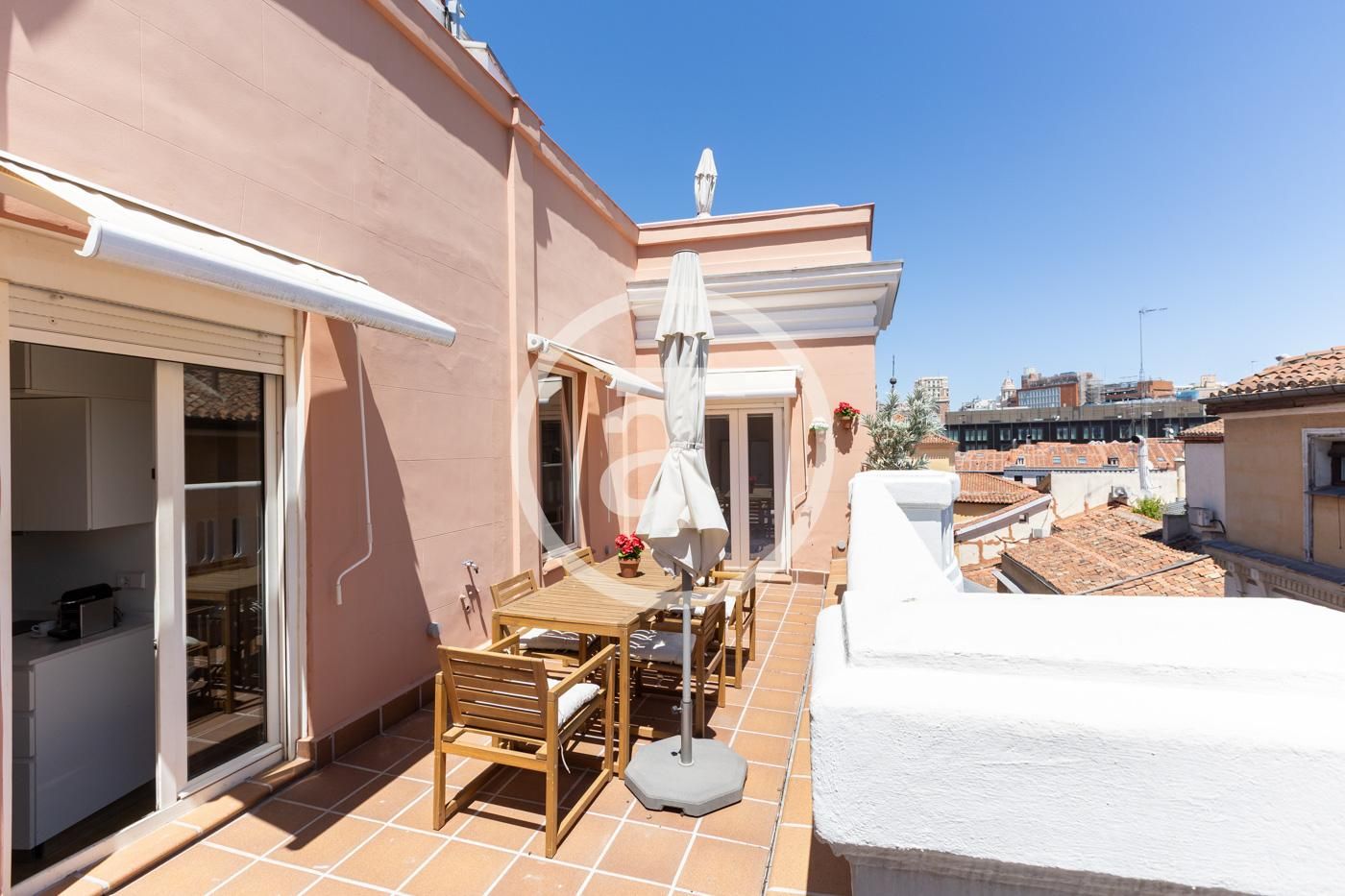 Terraza de Piso de alquiler en  Madrid Capital con Aire acondicionado, Calefacción y Amueblado