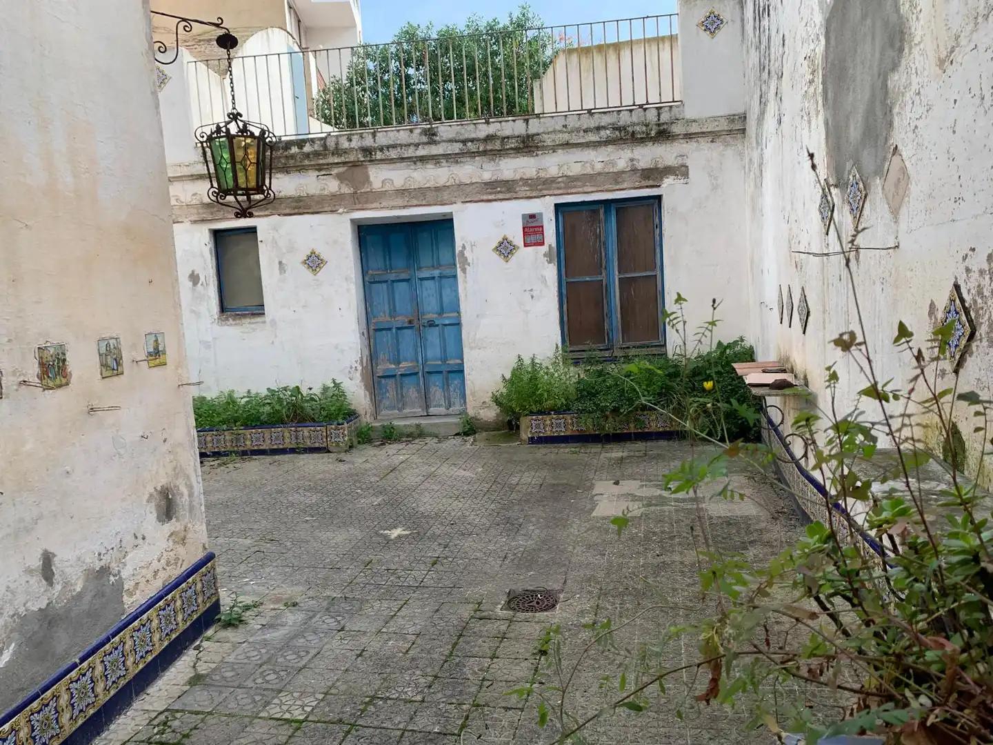 Außenansicht von Haus oder Chalet zum Verkauf in Canet de Mar mit Privatgarten, Terrasse und Balkon